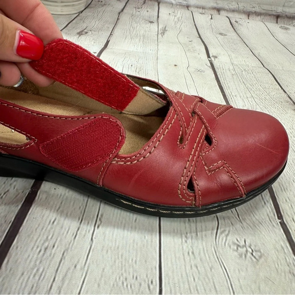clarks evianna peal red leather flat loafer adjustable strap sz 9.5 - Picture 8 of 10